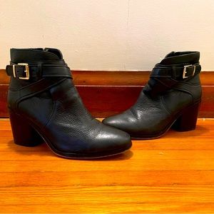 Vince Camuto Cezanne Black Ankle Boots Booties Size 8.5